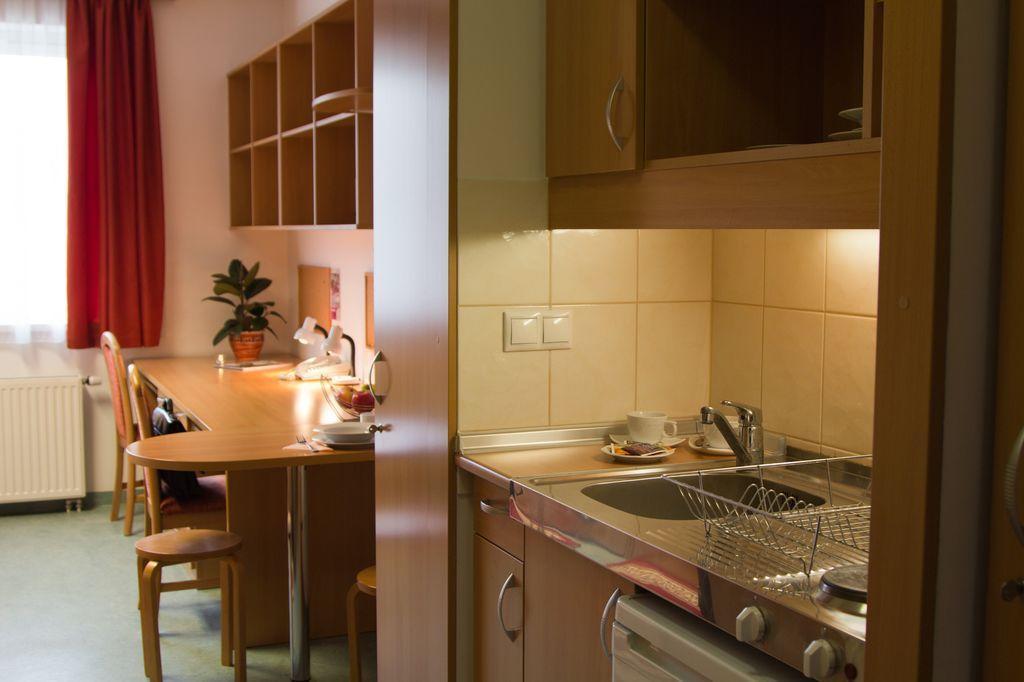 Uni-Hotel Diakotthon Miskolc Rom bilde